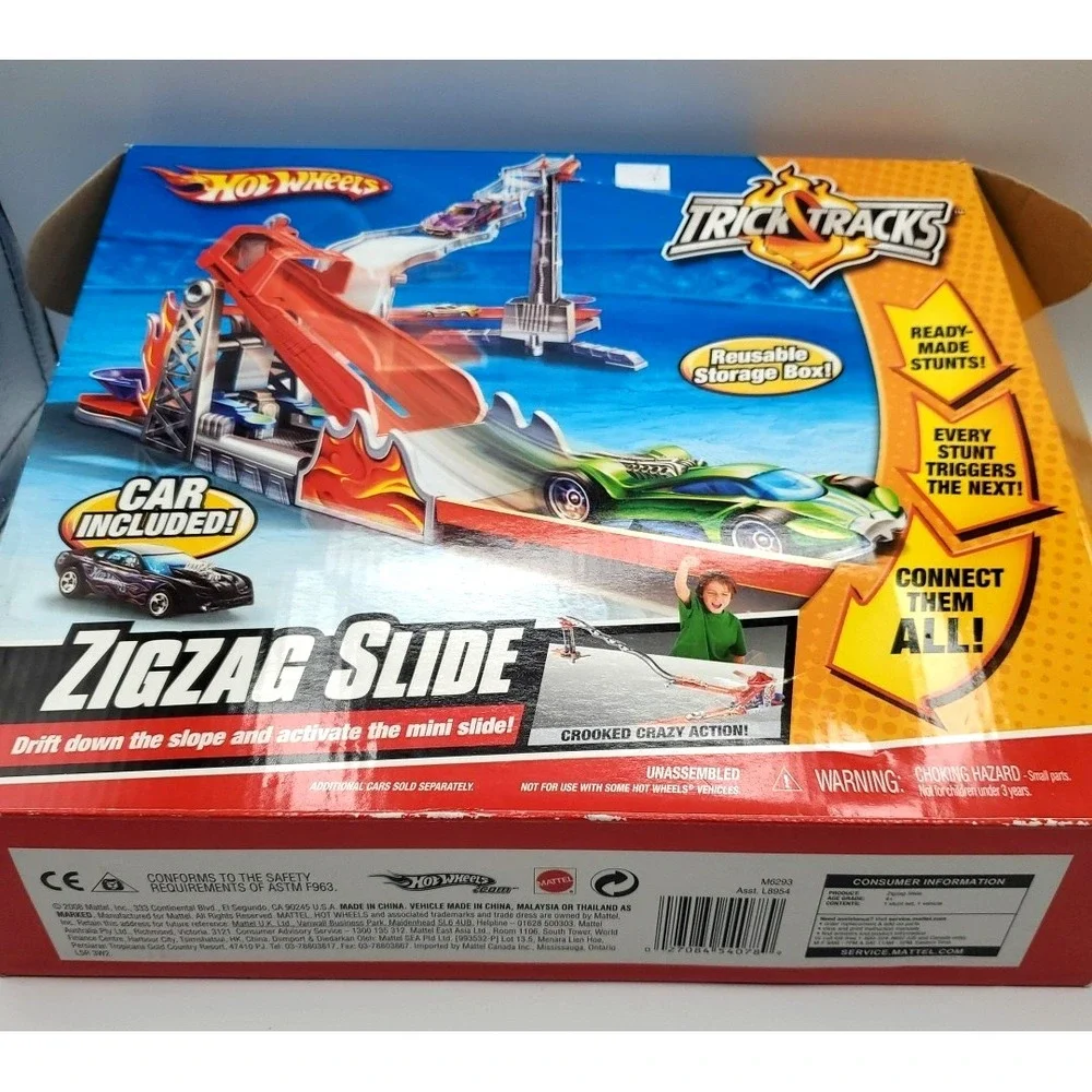 Hot Wheels Trick Tracks Shock Ramp Toy Car Stunt Set 2009 with Box **incomplete*